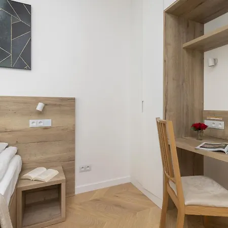 Praga Okrzei By The River By Renters Apartment