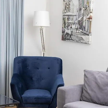 Praga Okrzei By The River By Renters *