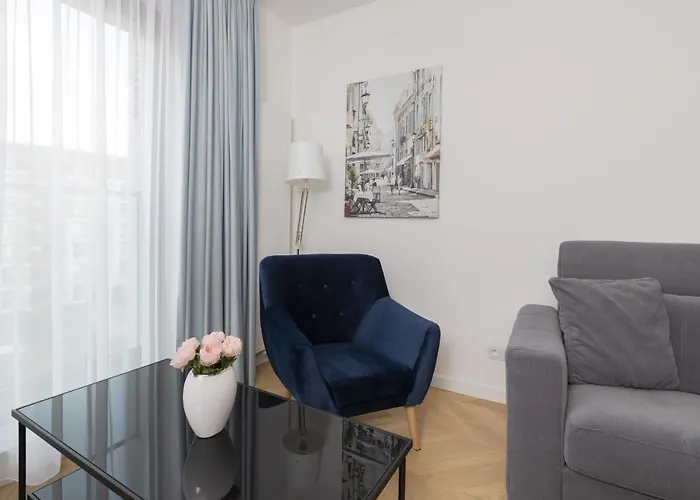 Apartment Praga Okrzei By The River By Renters