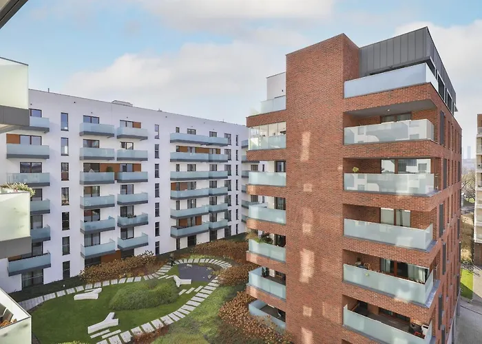 Praga Okrzei By The River By Renters Apartment Warsaw