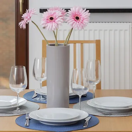 Apartamento Praga Okrzei By The River By Renters *